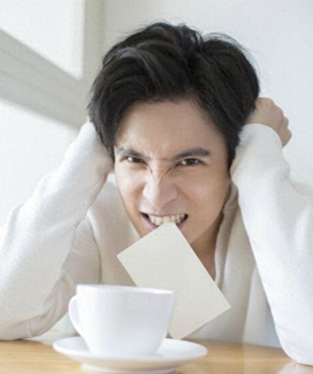 跨界却迎来另一片天的九大明星