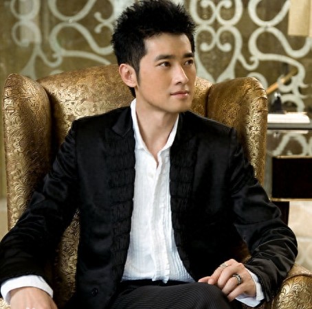 跨界却迎来另一片天的九大明星