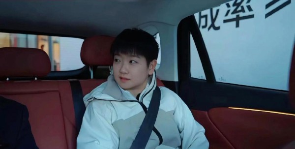 孙颖莎商业价值断层领先，代言二十七八个铺天盖地砸来，王楚钦寥寥十几个却个个是硬货，资本只看谁身上能榨出真金白银