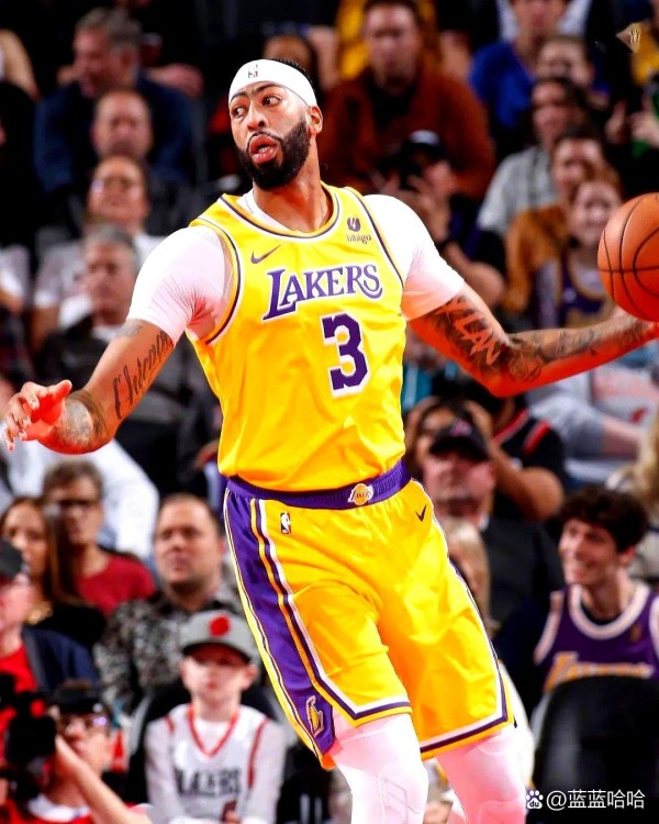 ESPN记者Tim MacMah...@蓝蓝哈哈的动态