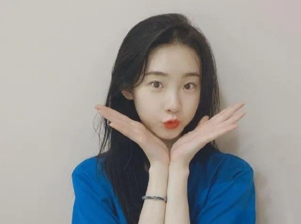 从“二公主”到清流：张艺凡的低调人脉地图