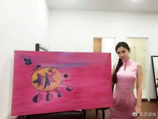 明星画画水平：赵丽颖画出自己，张馨予不容小觑，热巴是来搞笑的