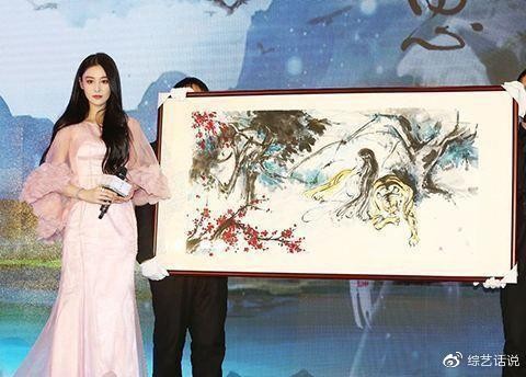 明星画画水平：赵丽颖画出自己，张馨予不容小觑，热巴是来搞笑的
