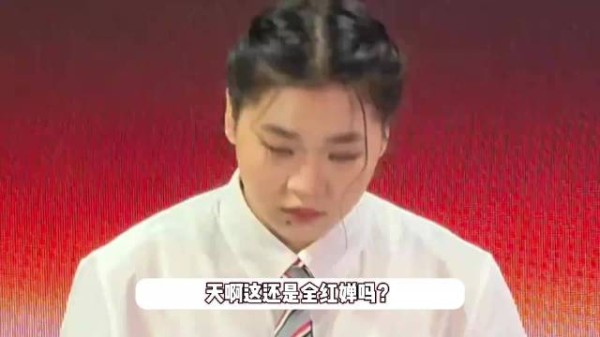 全红婵穿JK制服惊艳全网，盘发化妆美出新高度，奥运冠军爆改女团成员