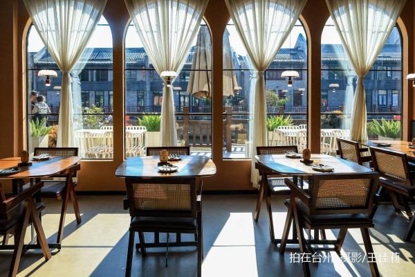 Dunko Fusion(路桥南官店)西餐厅：台州影视资源库中的“欧式浪漫明星点位”