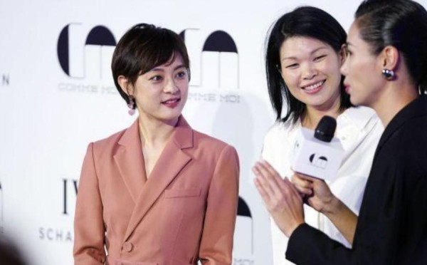 秋冬时装秀：孙俪着装高级，何超莲罕见翻车，朱婷李娜气质真好