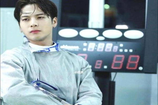 王嘉尔访谈自曝隐私太敢说！直面生理需求！坦诚回应获全网点赞