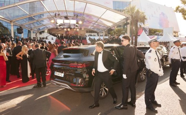 开进戛纳：这波出圈，比亚迪太有排面了！