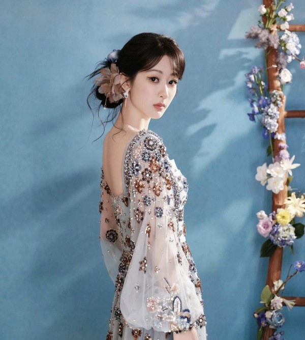 3月11号娱记刘大锤直接实锤：杨紫从2018年和秦俊杰分手之后，整整单身7年！长期跟拍下来，没有新恋情、没有暧昧对象