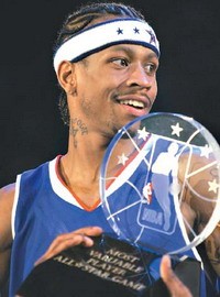 全明星趣事：坏小子自言成熟鲨鱼牌球鞋电话搞怪