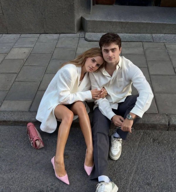 我非常喜欢哈利·波特和赫敏谈恋爱的那个平行宇宙