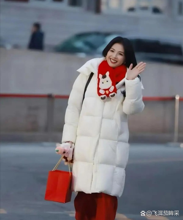 刘涛近年来一直以优雅和从容的形...@飞洱茄眸采的动态