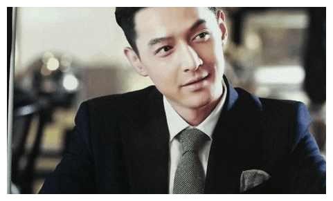 胡歌两年未见, 在万众期待中携猎场归来,引发网友热议