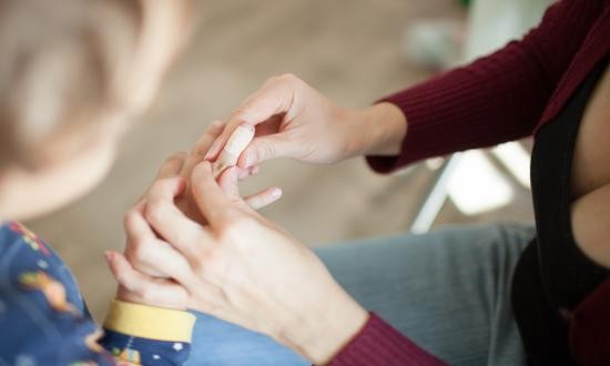 2026中国创可贴市场：运动户外“装备化”分销