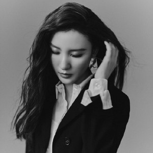 张萌从演员转型为制片人后，有哪些代表作和事业突破？