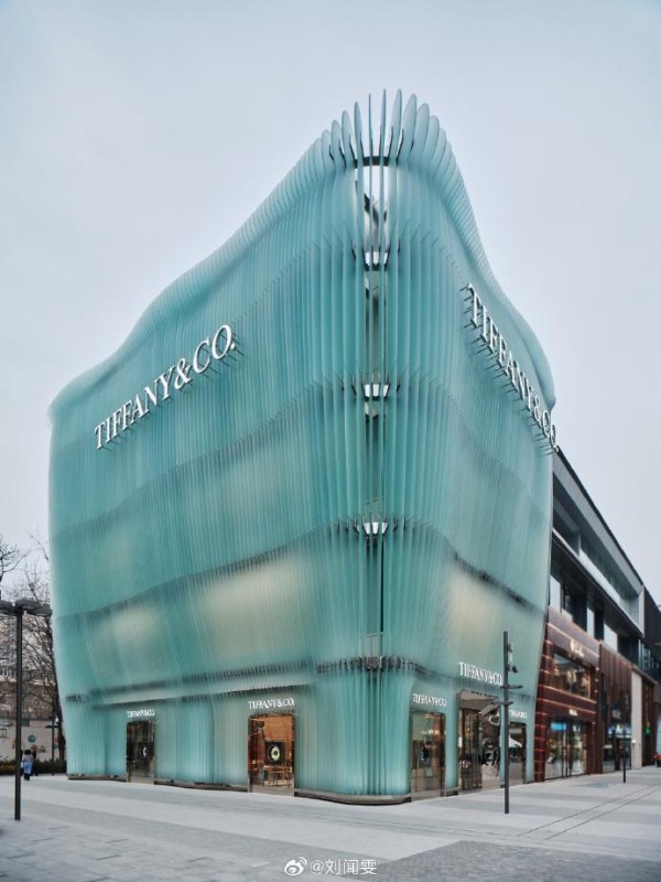 章子怡“发福”钟楚曦太瘦？红毯女星难逃“白瘦幼”审判！