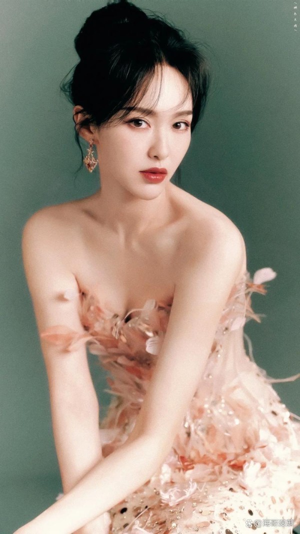 中国最瘦十位女星，鞠婧祎38公斤登顶，鲁豫排第二，个个瘦而有料