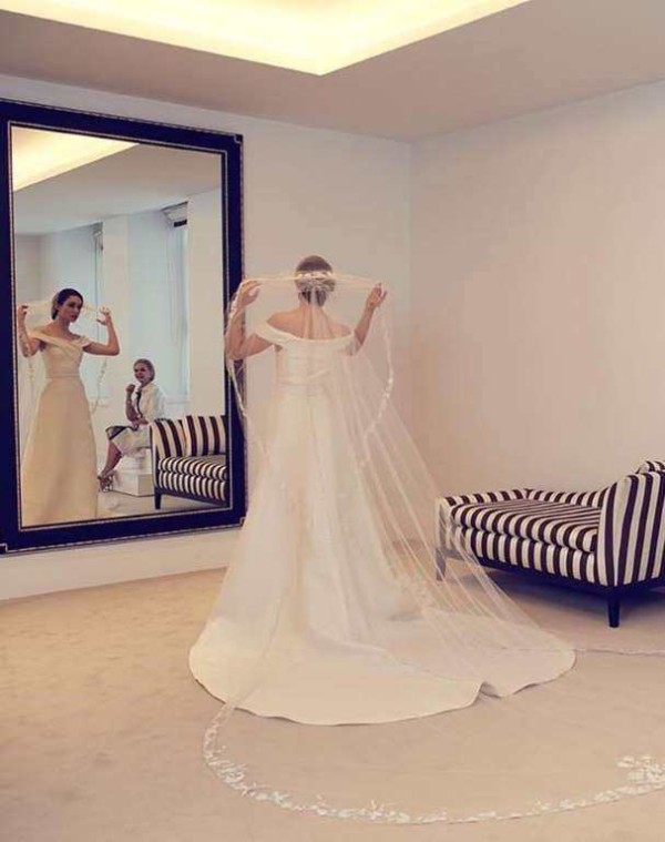 让人惊叹的10位明星婚纱礼服 网友:看到第一位就想舔屏了