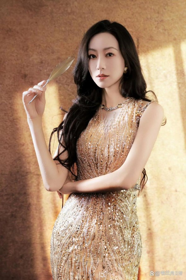 这才是真正的千金!背景强大到可怕!人家进娱乐圈只是玩玩!或家世显赫,或家族资产雄厚,但也有的千金凭自身实力,得到了观