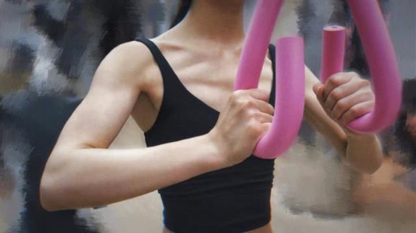 赵丽颖健身照刷屏，女明星扎堆健身真励志