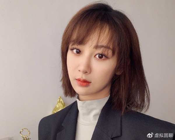 邓伦28岁生日，圈内两位女星评论区庆生，不愧是“神仙友情”