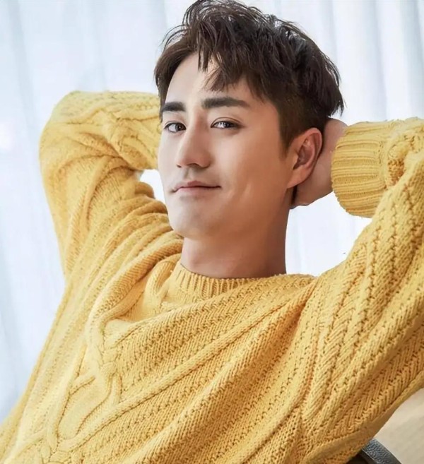 杨玏恋爱史大揭秘:明星谈恋爱到底有多难?