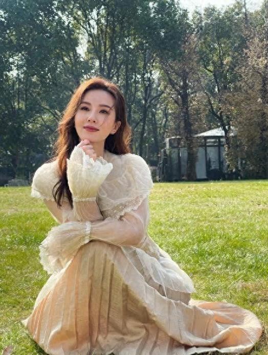 回顾刘诗诗的感情史：从“傻白甜”到10亿阔太，每段情史都精彩！