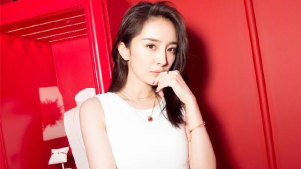 李易峰赵又廷都是杨幂带火的，只有他不需要带，而且还带火了杨幂