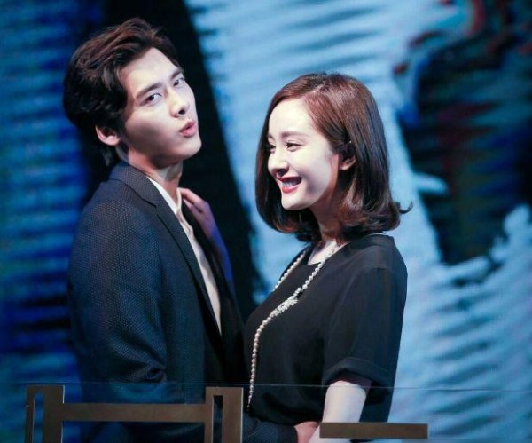 李易峰赵又廷都是杨幂带火的，只有他不需要带，而且还带火了杨幂