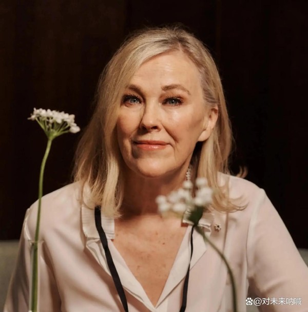 奥哈拉说退出是病累私事,其实是潜规则压垮她,粉丝只能叹气不敢信真相藏太深