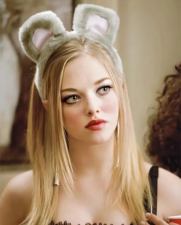 阿曼达·塞弗里德:从模特到“灵魂级”女演员的逆袭之路