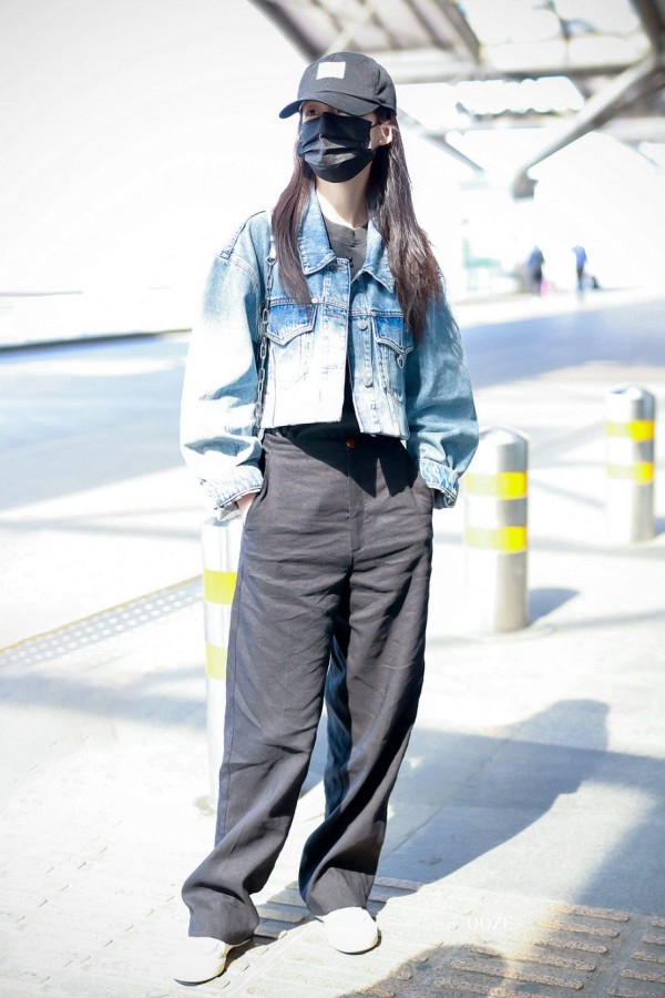 (图片来源于艺人私服)