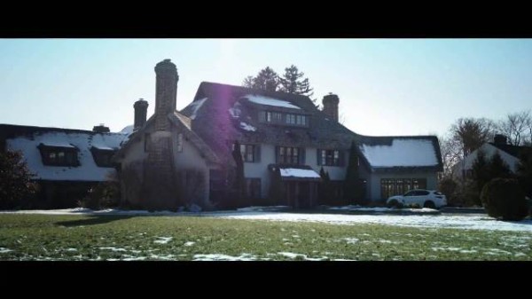 西德尼·斯维尼阿曼达·塞弗里德惊悚片《女仆》发新预告12月19日北美上映