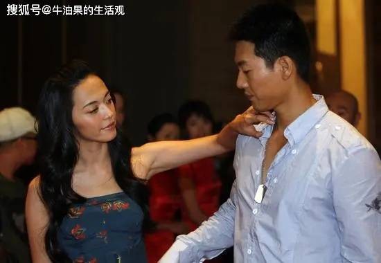 曾经的爱人却变成陌路人