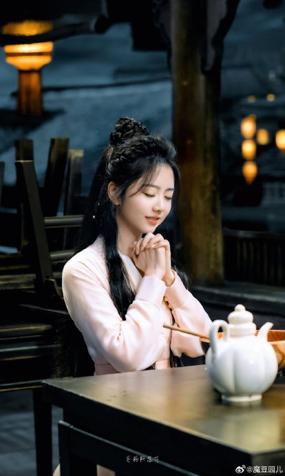 谭松韵观众缘 独立之路赢得口碑