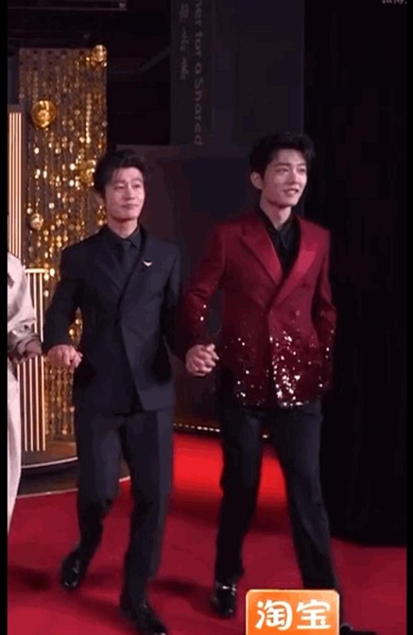 真人脉！黄晓明新片超20位明星包场捧场，檀健次、范丞丞、蒋欣真够意思