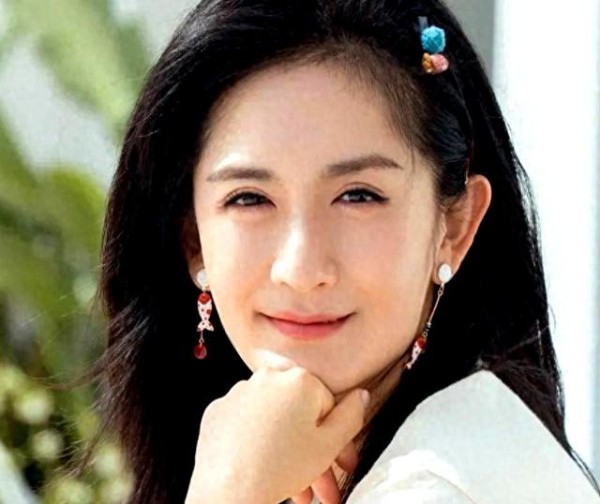 4位明星同天生日,谢娜热闹,有人冷清,娱乐圈人情世故不简单