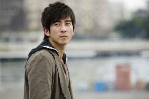 怎样知道哪些明星与我同一天生日