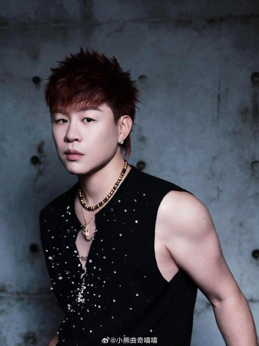 胡彦斌塑料袋野餐爆火!网友:这才是真正的松弛感