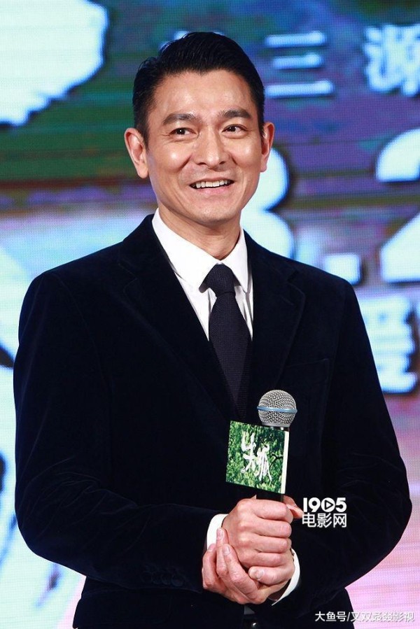 娱乐圈中英俊帅气有迷人个性魅力的9大男星