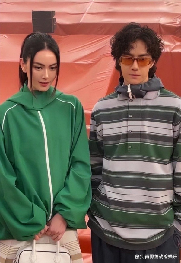 你敢相信吗？肖战和王一博Mai合影，这是两人共同合影过的女人！