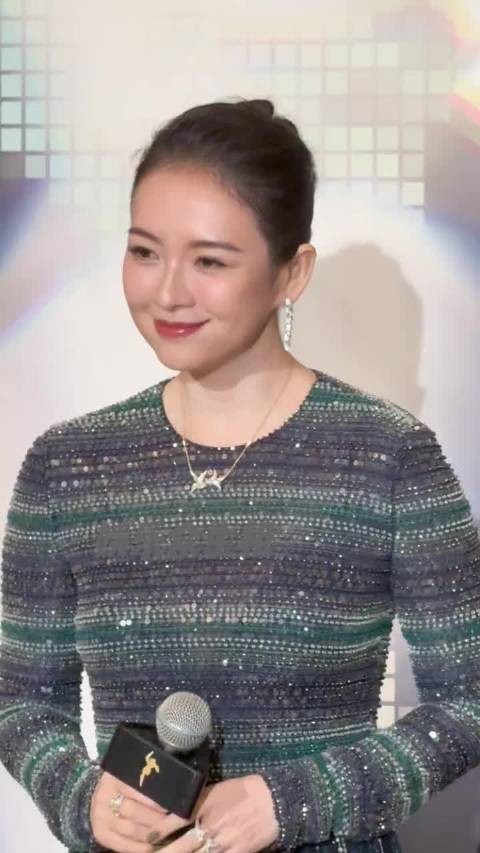 感觉脸不太自然了？