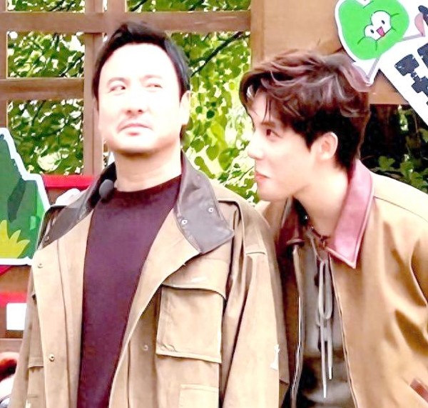 娱乐产业代际互动与粉丝文化的影响——从沈腾与王安宇的综艺互动看新趋势