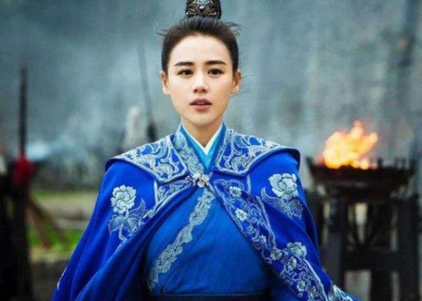 盘点演过女将军的4位女明星，刘亦菲飒爽，哪位最能撩中你的心弦