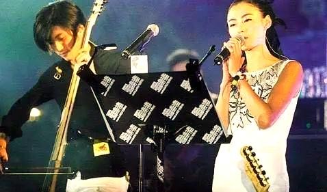 娱乐圈十大经典情侣：爱恨交织的永恒话题