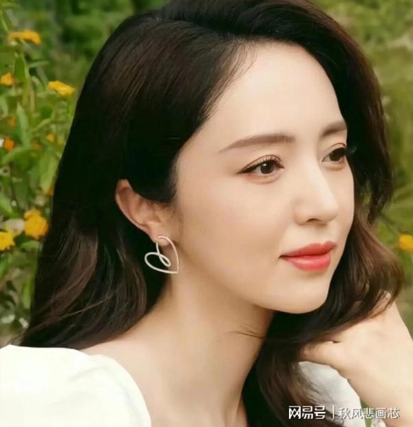 真人黑瘦干瘪、荧幕里美若天仙，这几位