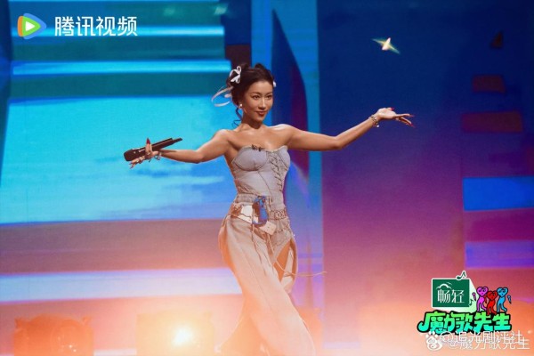 从“神曲狂欢”到“情绪共振”：《魔力歌先生》重构音综大众叙事