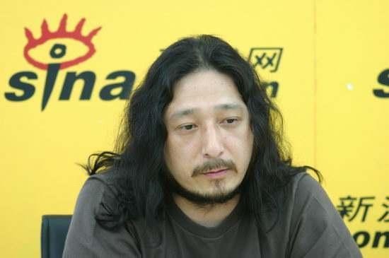 他曾是齐名高晓松的金牌音乐制作人，如今事业失意爱情得意！