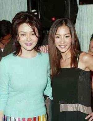 与刚出道的张柏芝合照, 曾经的“玉女掌门”简直完爆众多女明星!