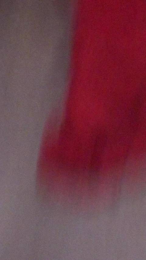 Kaia Gerber穿纪梵希红裙亮相奥斯卡名利场派对